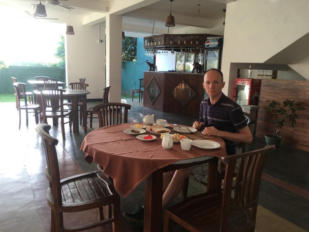 Milano Grand Hotel Dambulla Luaran gambar